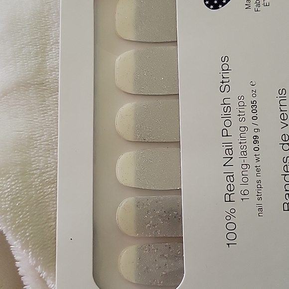 Color Street Dripping in Diamonds - Picture 3 of 4